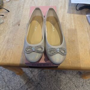 NIB girls BCBG shoes size 13 M.